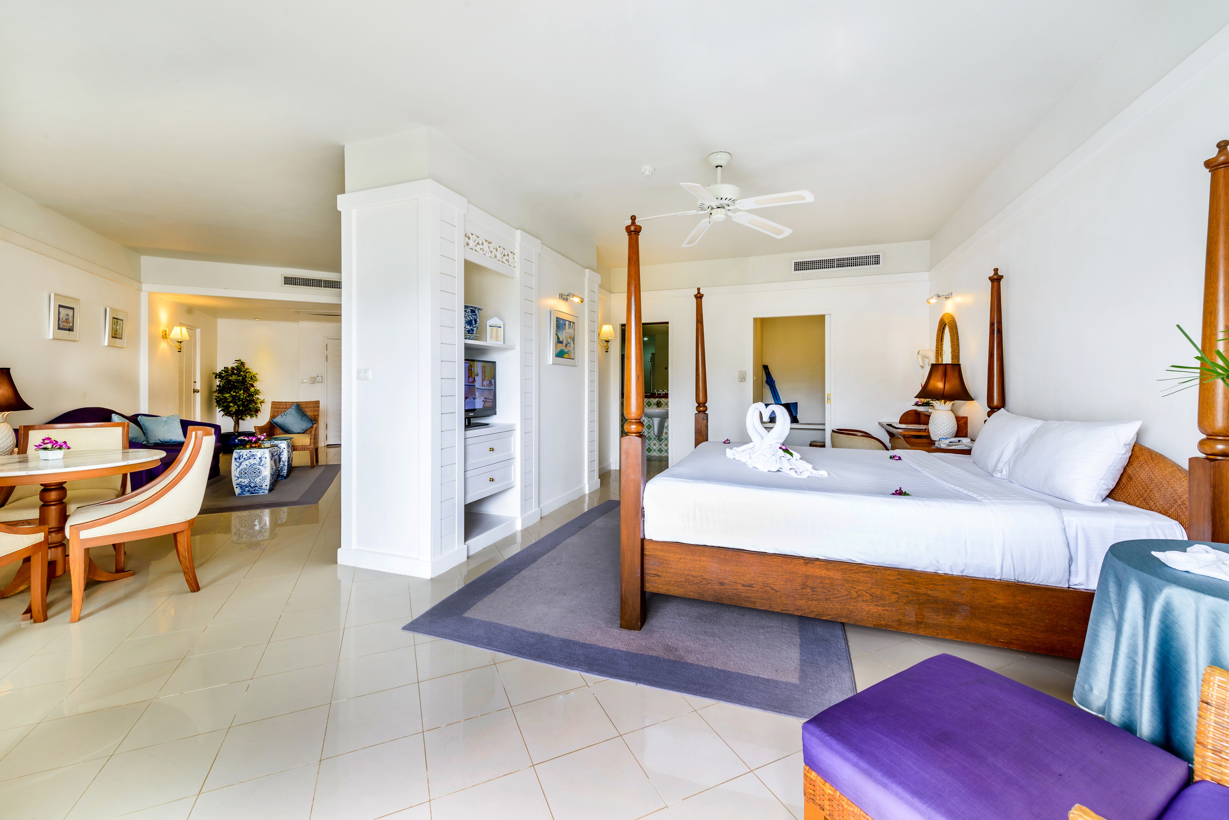 Andaman Seaview Hotel - Karon Beach guide preview