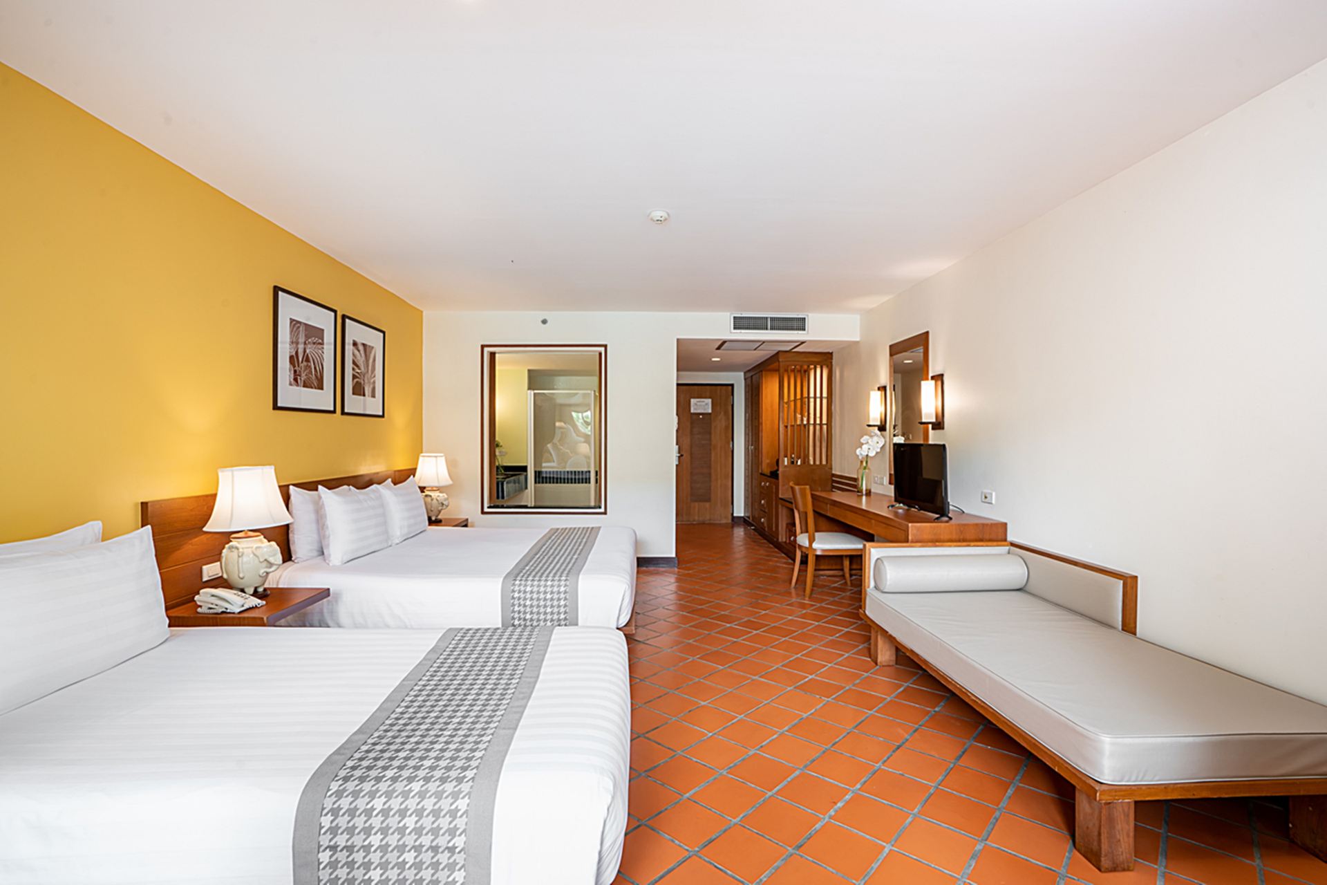 Naithonburi Beach Resort guide preview
